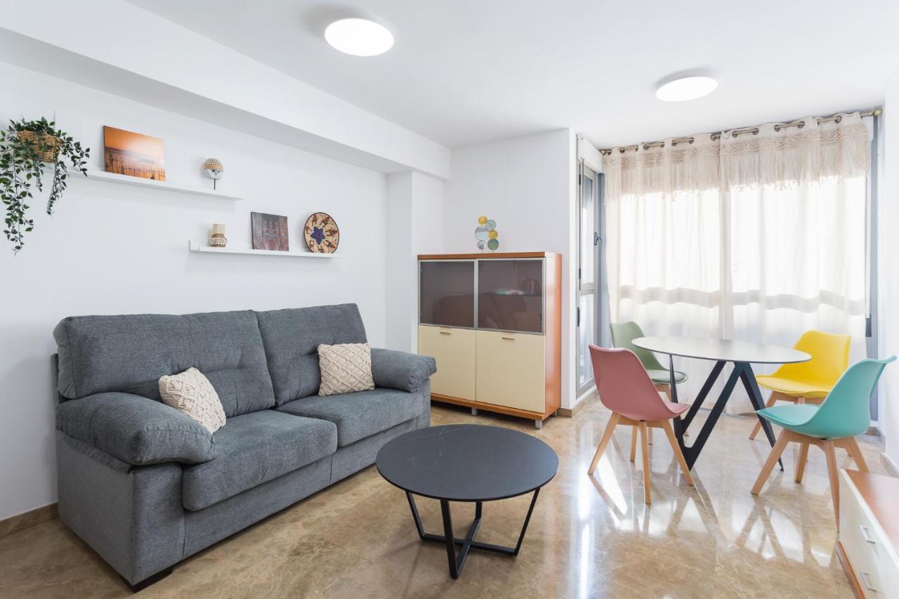 バレンシアPiso Familiar Cerca Del Centro, Ac Y Wifi Gratisアパートメント エクステリア 写真